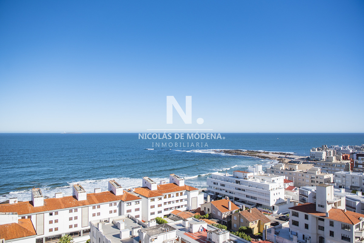 Departamento de 1 dormitorio y medio en venta en Peninsula, vista al mar.  - NDM27533A