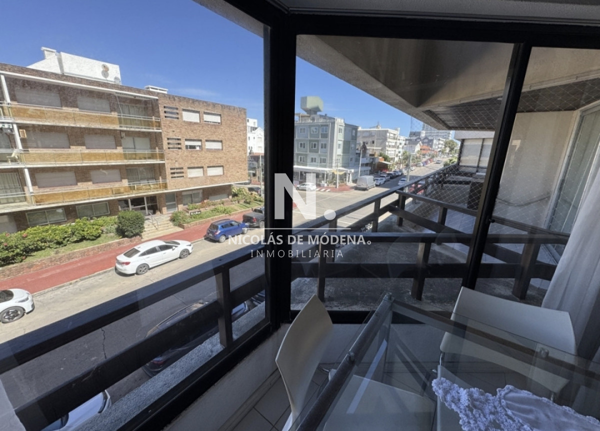 En venta apartamento de 3 dormitorios en Península, Punta del Este - NDM29811A