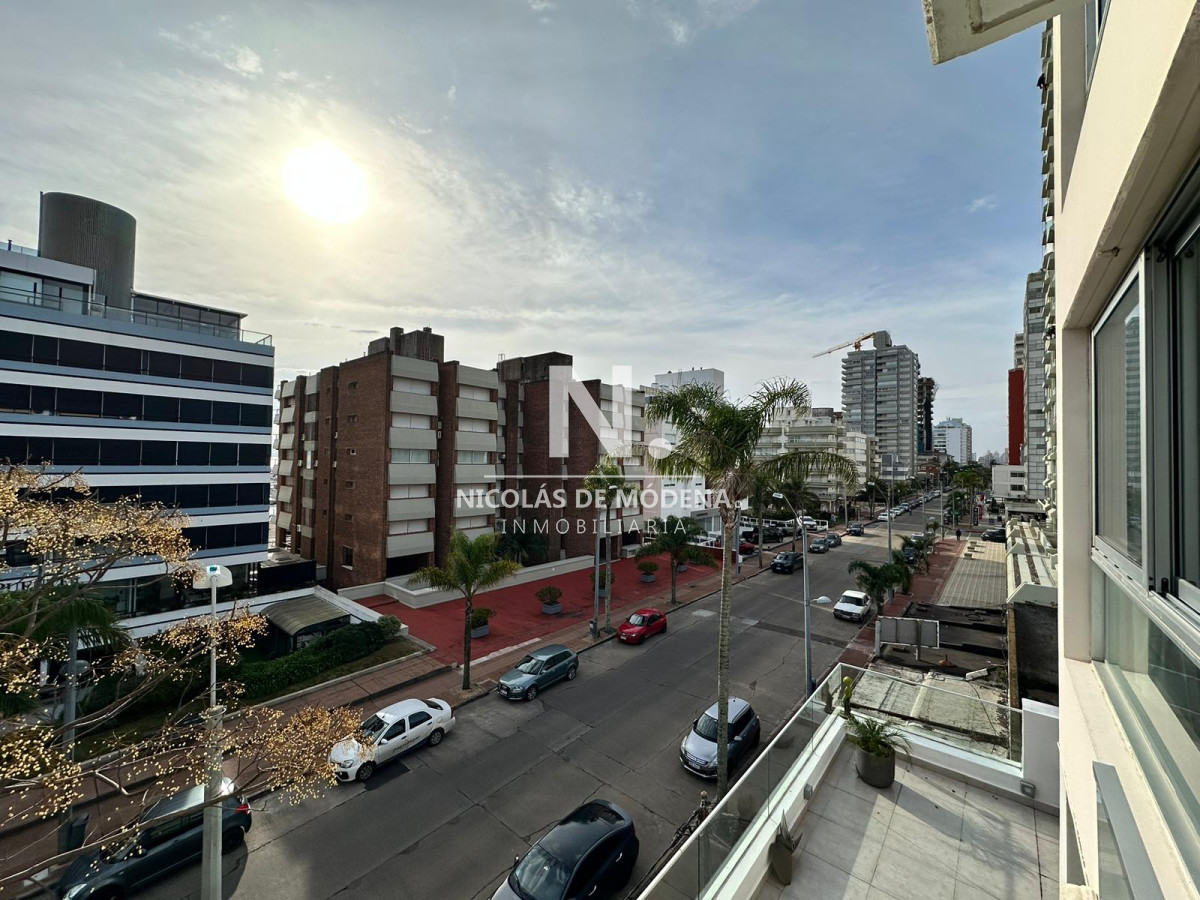 Apartamento de 1 dormitorio en Peninsula , Punta del este  - NDM22768A
