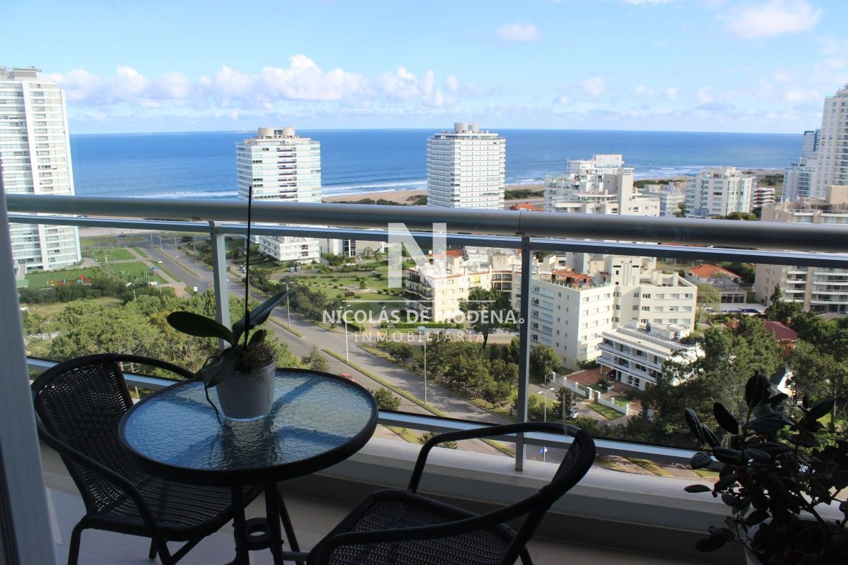 ALQUILER EN ENERO EN TORRE ONE II, VISTA AL MAR, MUY BUENOS AMENITIES