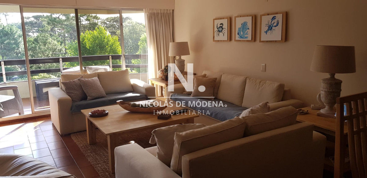 Departamento de 3 dormitorios mas dependencia en venta. Punta del Este - NDM16911A