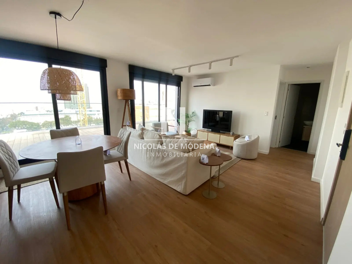 Apartamento en Venta de 2 dormitorios en Punta Carretas a metros del mar - NDM9612A
