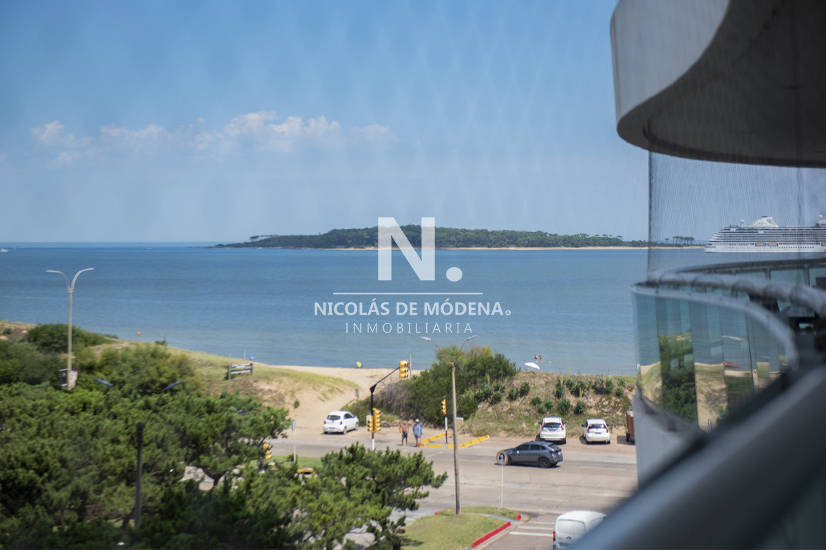 PRIMERA LINEA PUNTA DEL ESTE, PLAYA MANSA- TORRE AQUARELLA - NDM25362A