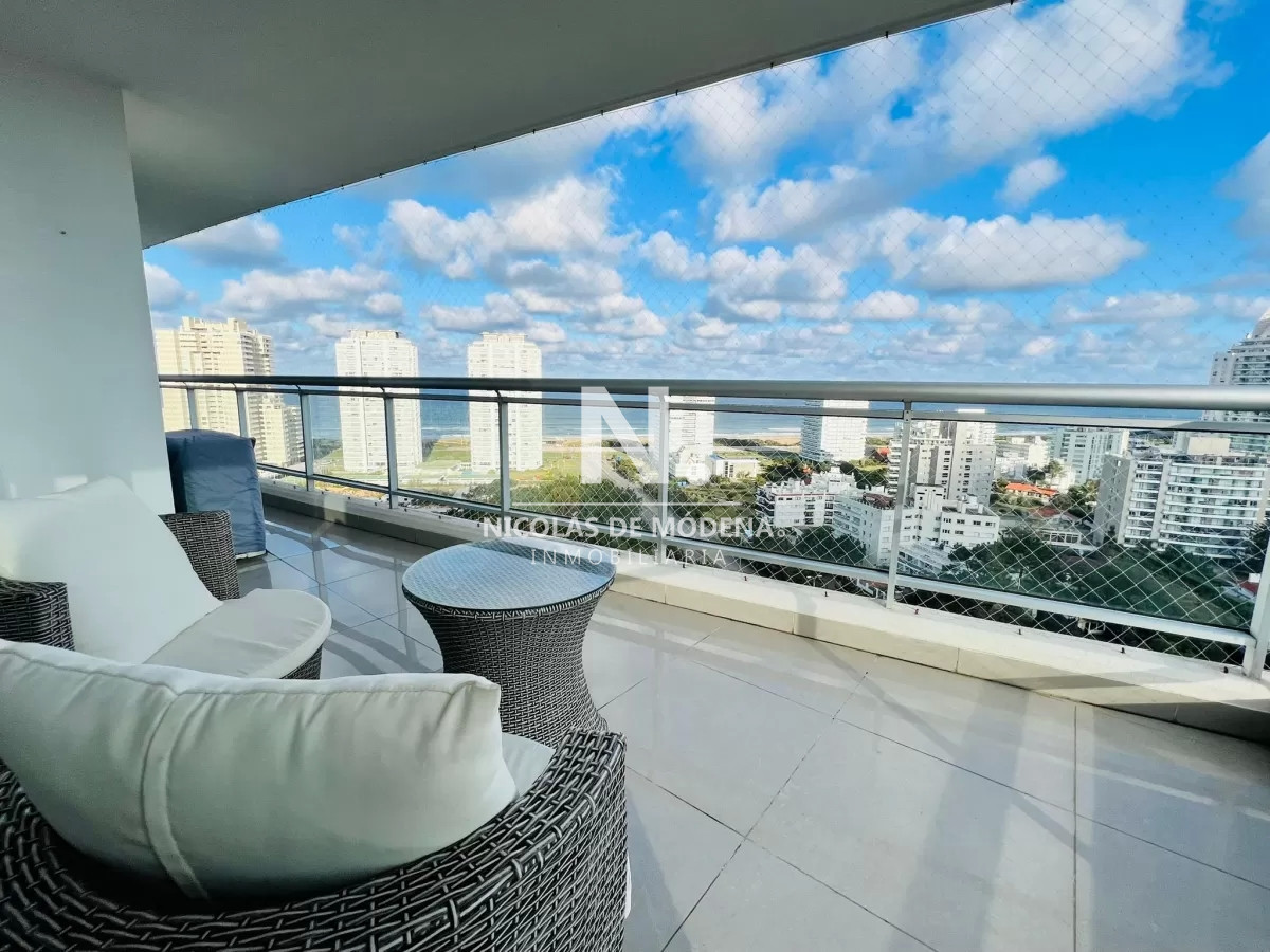 Hermosa vista y comodos espacios en el Departamento en Torre One II