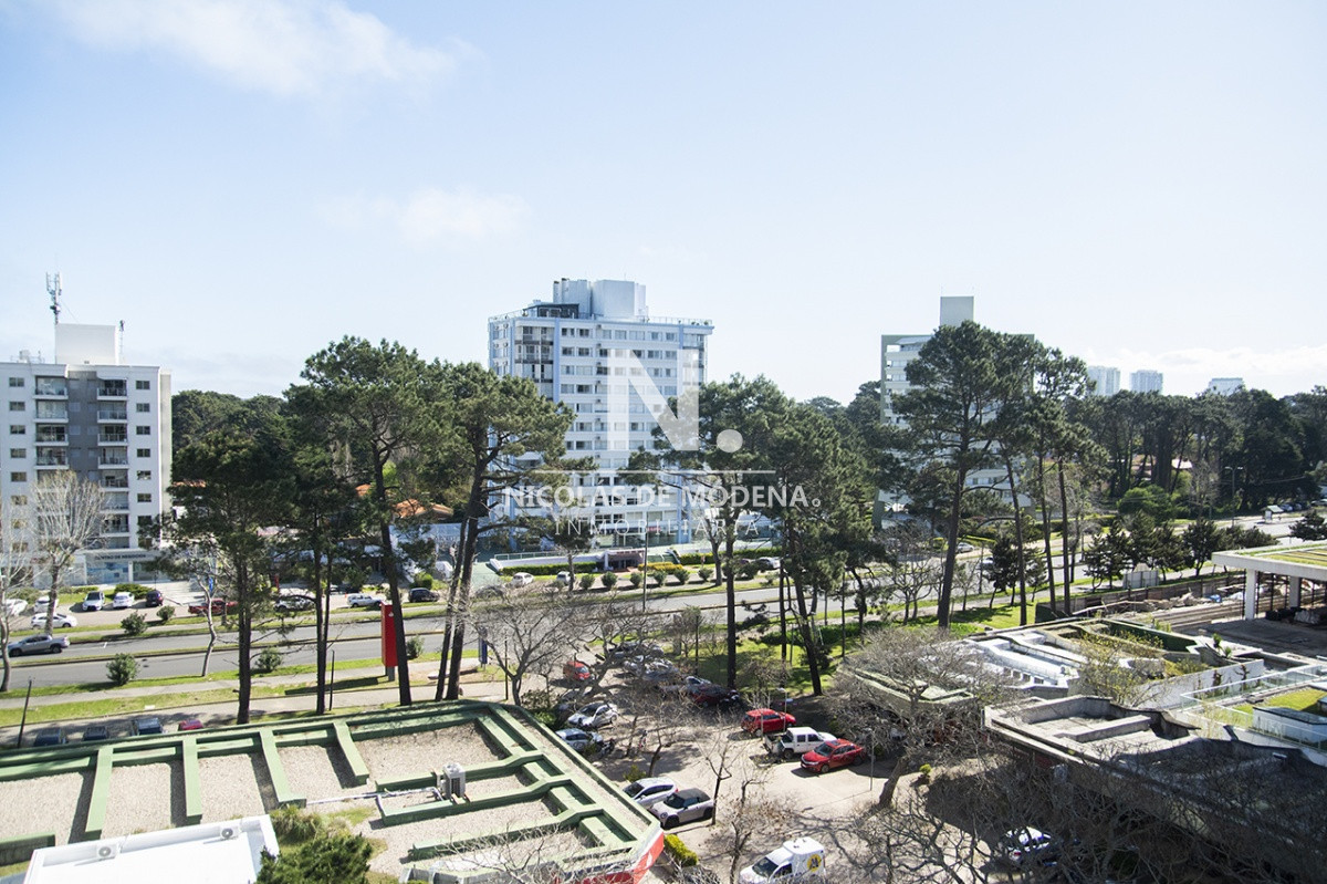Departamento en venta de 3 dormitorios en Roosevelt Center, Punta del este  - NDM13484A