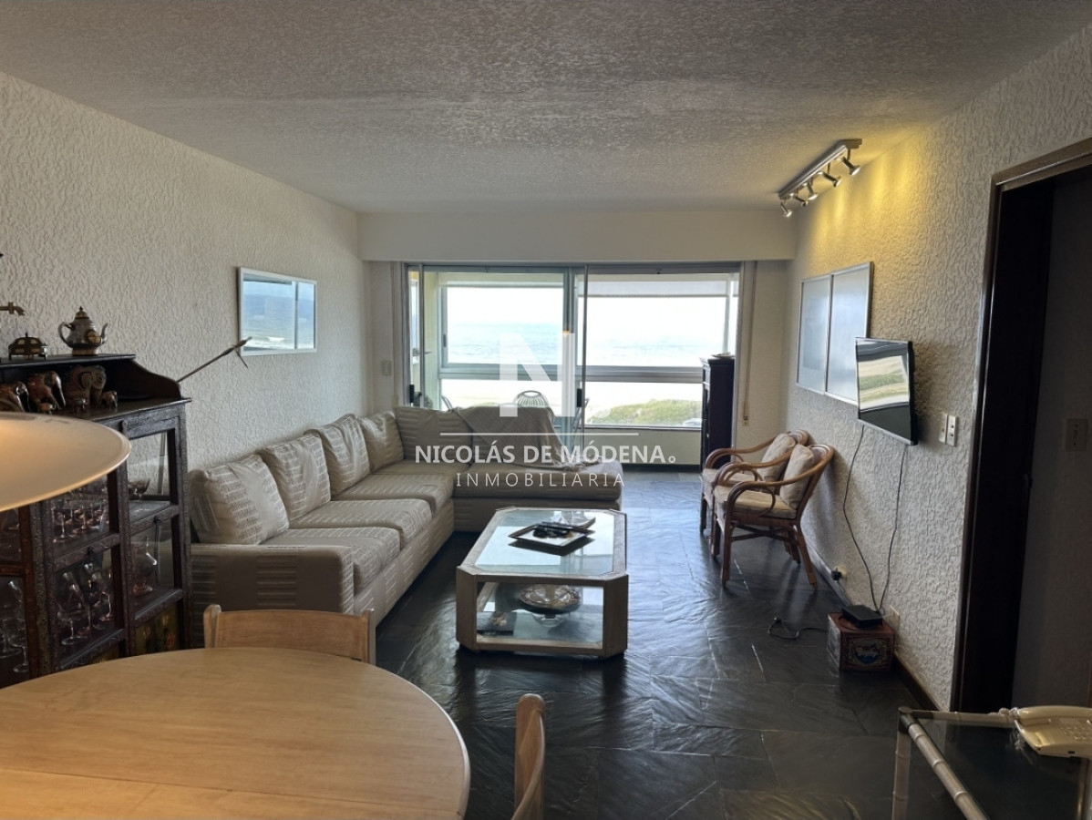 En venta apartamento de 2 dormitorios en Brava, Punta del Este - NDM28637A