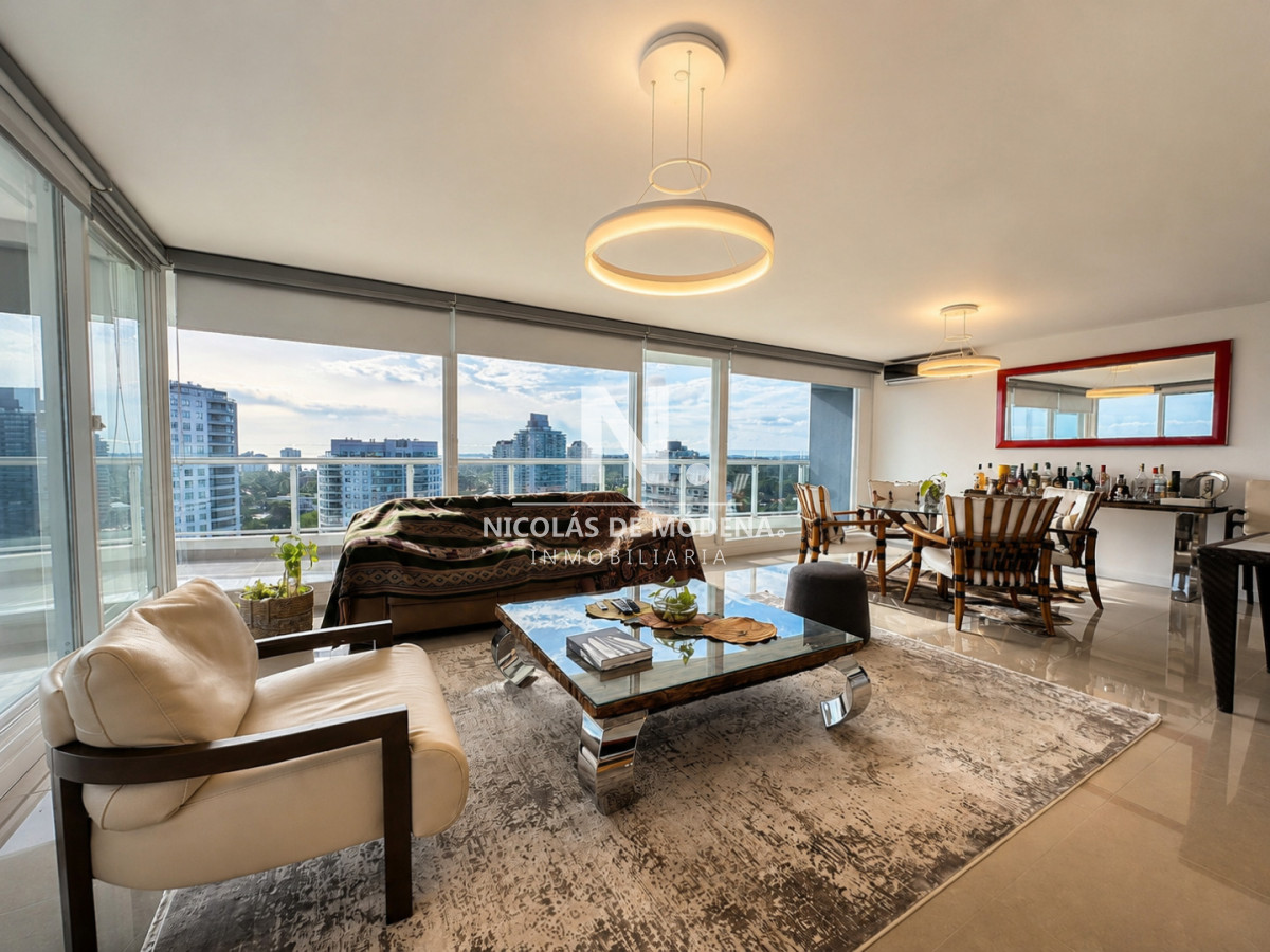 Venta de Apartamento en venta 3 dormitorios en suite y dependencia Torre One I - NDM17961A