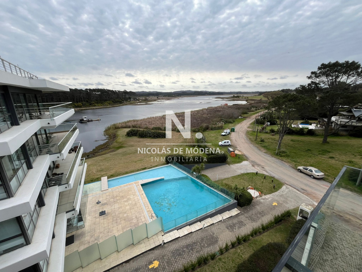 Departamento de 2 dormitorios con 2 baños en venta, gran terraza. Walmer Lagoon - NDM15992A