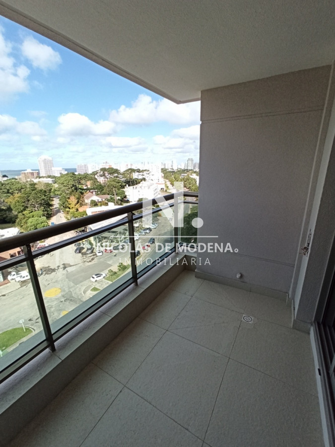 Vende Apartamento de 2 dormitorios en Roosevelt - NDM21021A