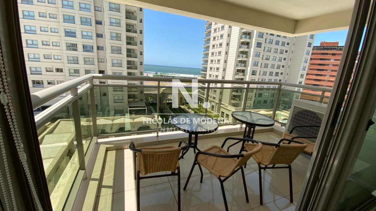 Apartamento en Venta  de 2 dormitorios en Torre Imperiale , Playa Brava  - NDM4712A