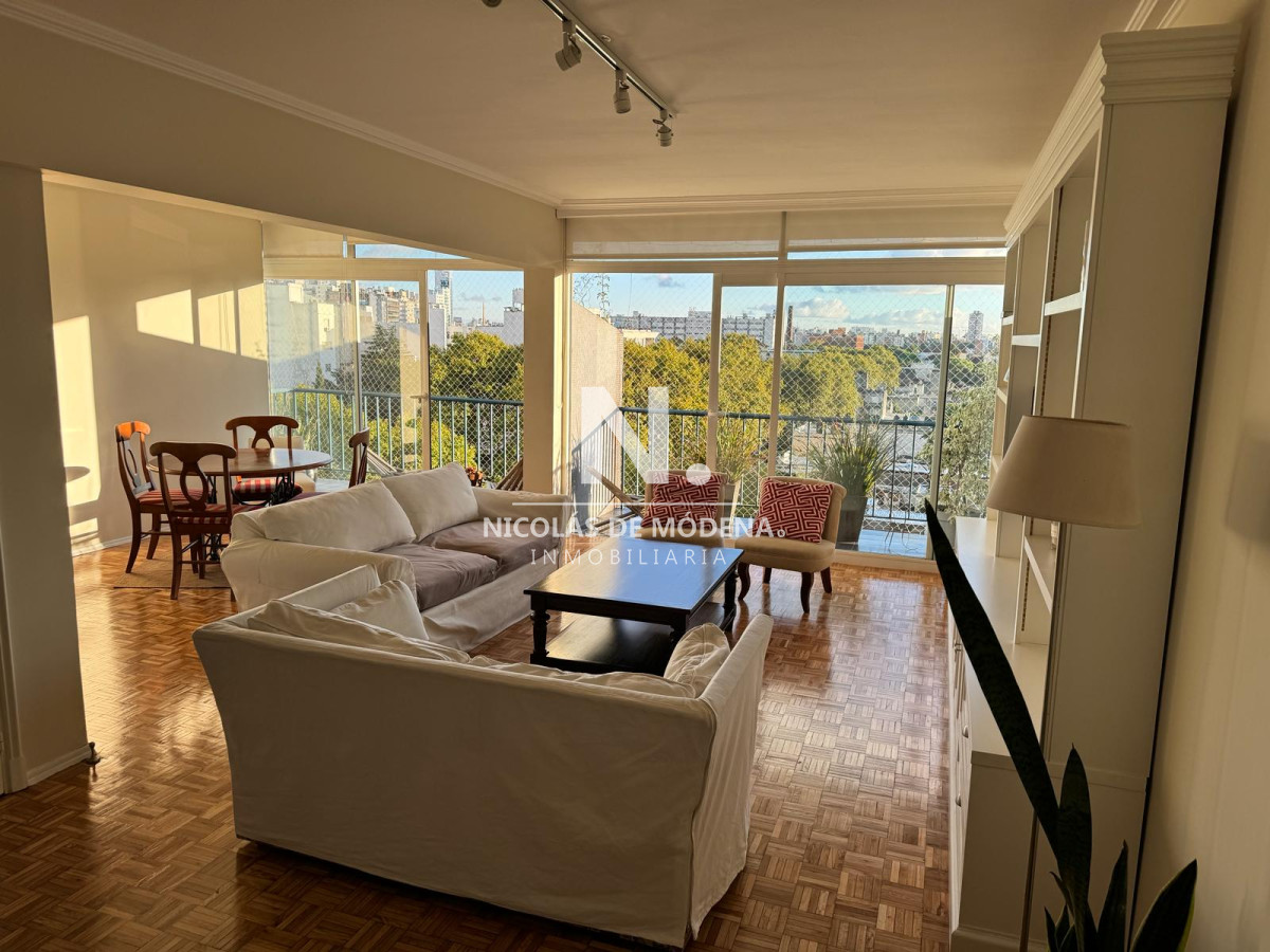 Venta Apartamento de 4 Dormitorios en Pocitos con Vistas Panorámicas - NDM22770A