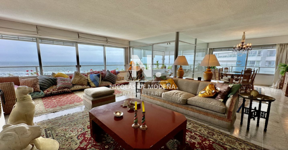 Increíble departamento en venta de 3 dormitorios, Torre Delfin en Brava Punta del Este. - NDM15222A