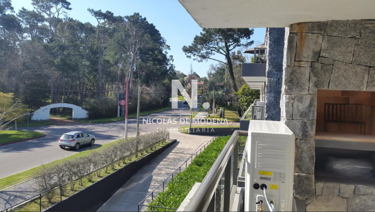 Vende apartamento en San Rafael de 2 dormitorios, Punta del Este. - NDM23363A