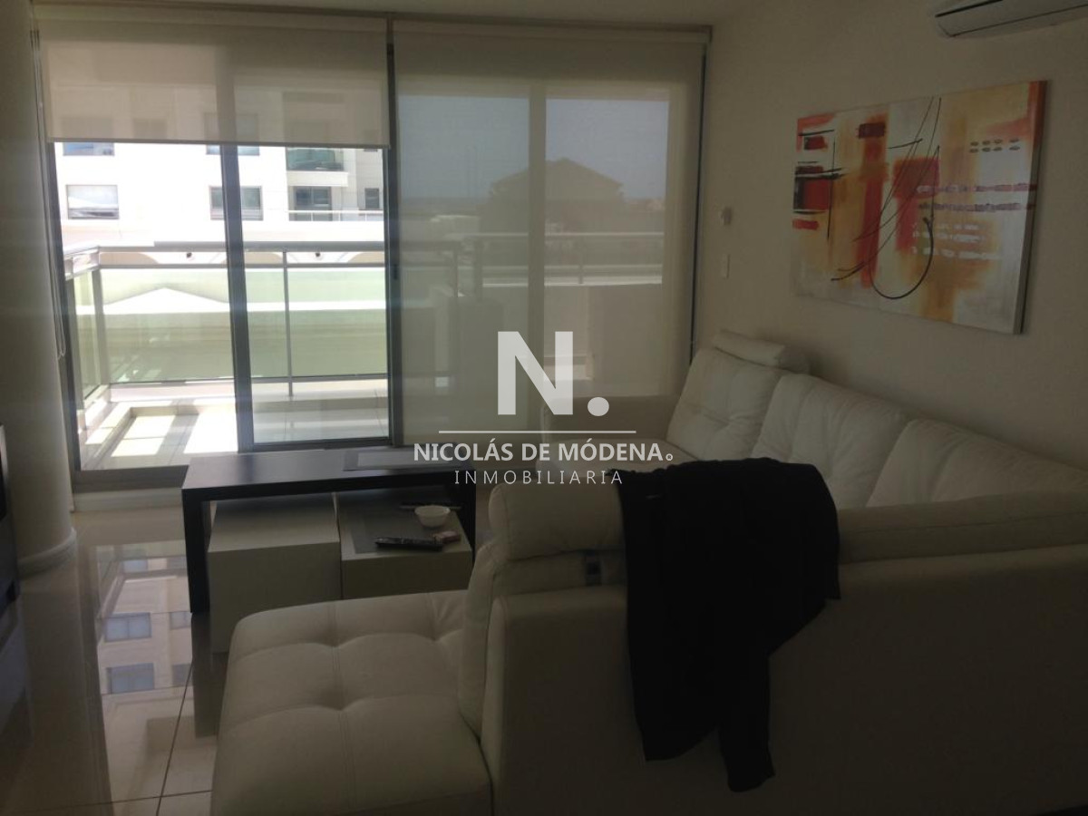 Apartamento en Alquiler de 2 dormitorios en Torre Imperiale , Punta del este , Playa Brava  - NDM6834A