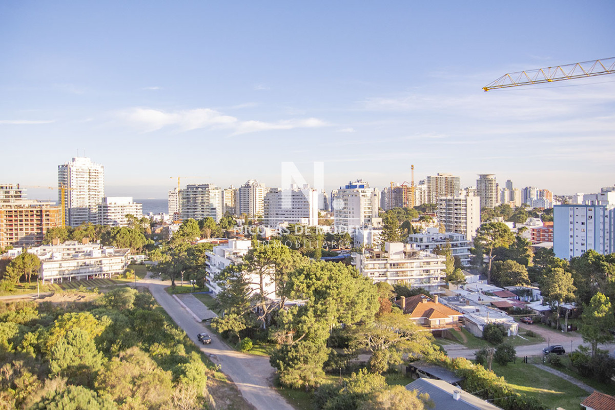 Vende apartamento de 3 dormitorios en Punta del Este - NDM26982A