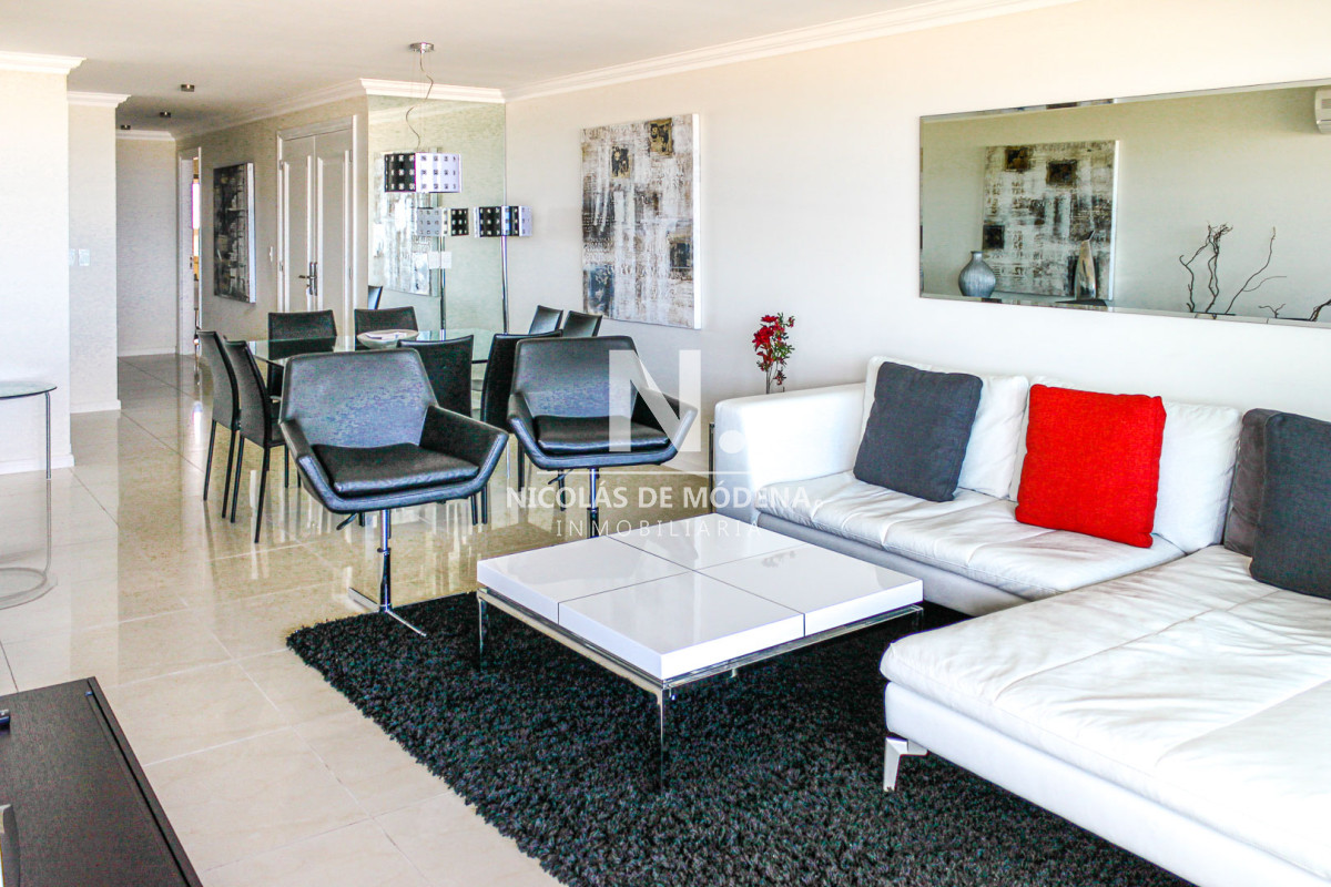 Departamento en venta en Torre Imperiale, frente al mar.  - NDM6178A