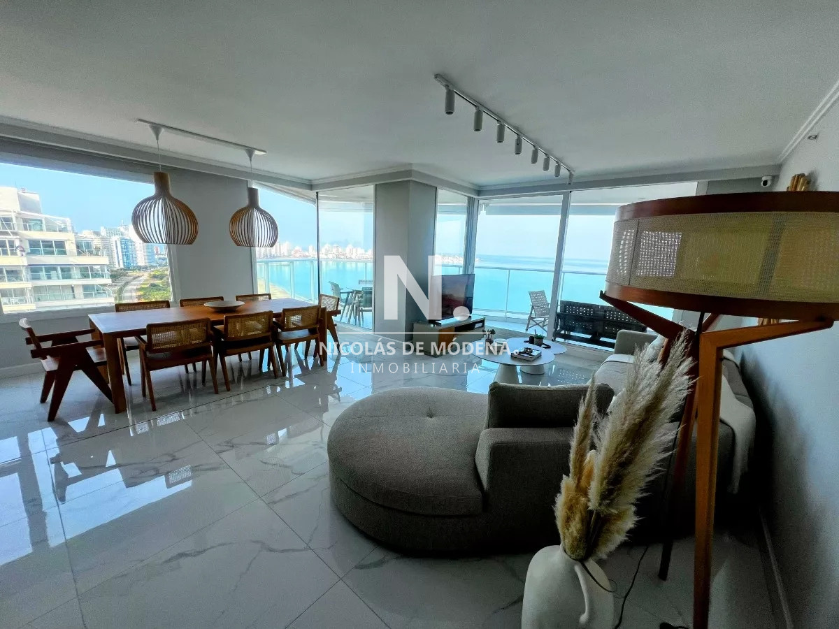 Apartamento en venta 4 dormitorios en Playa Mansa, Punta del Este. - NDM22875A