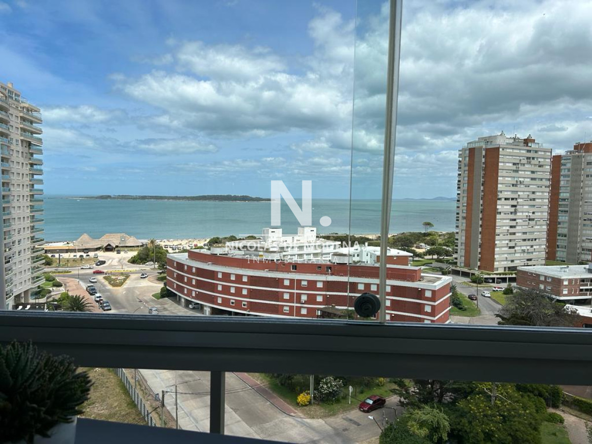 Alquila departamento de 3 dormitorios en suite en Mansa. Punta del Este - NDM20119A