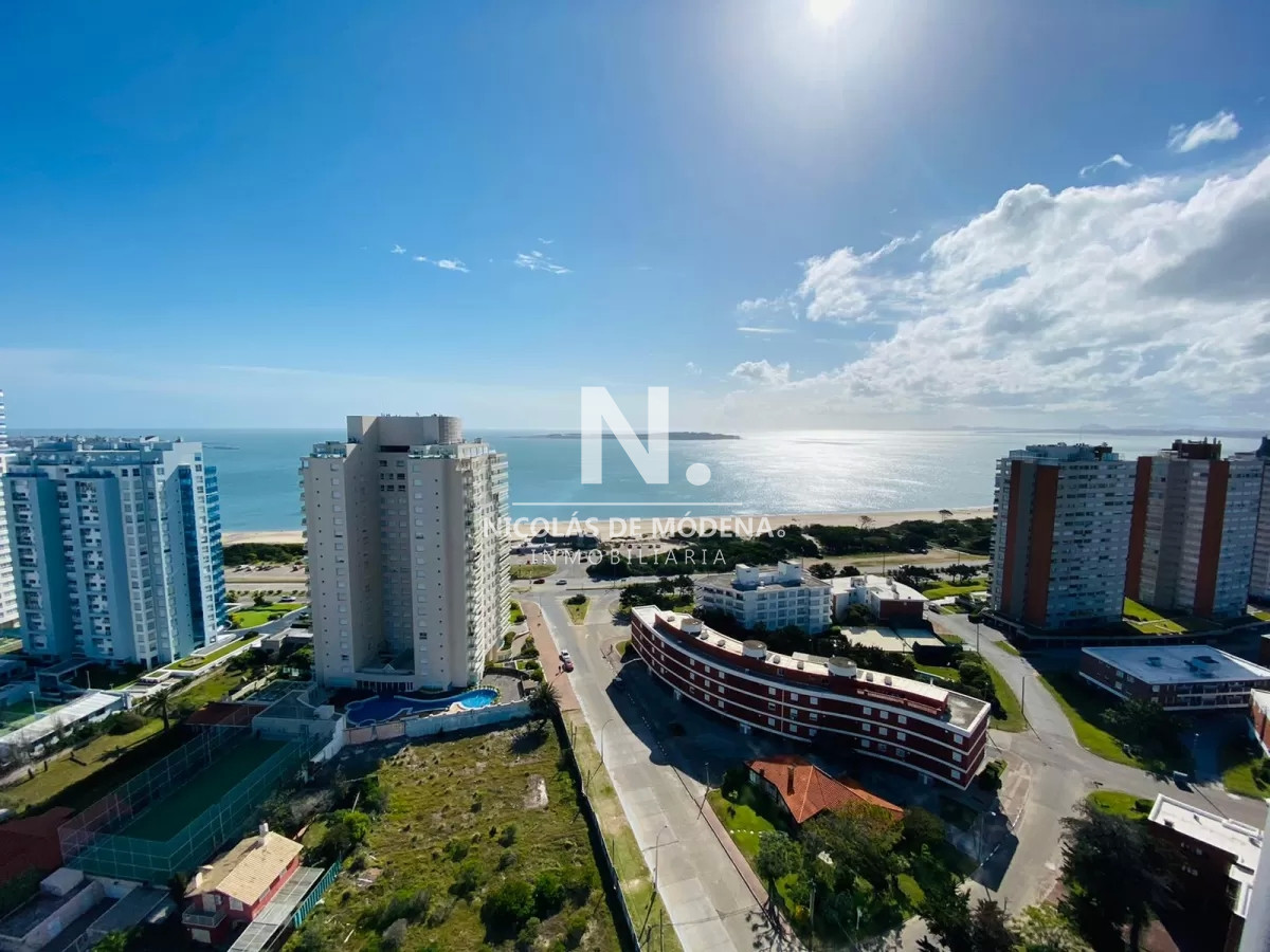 Apartamento en Venta de 2 dormitorios en Playa Mansa , Punta del este  - NDM13721A