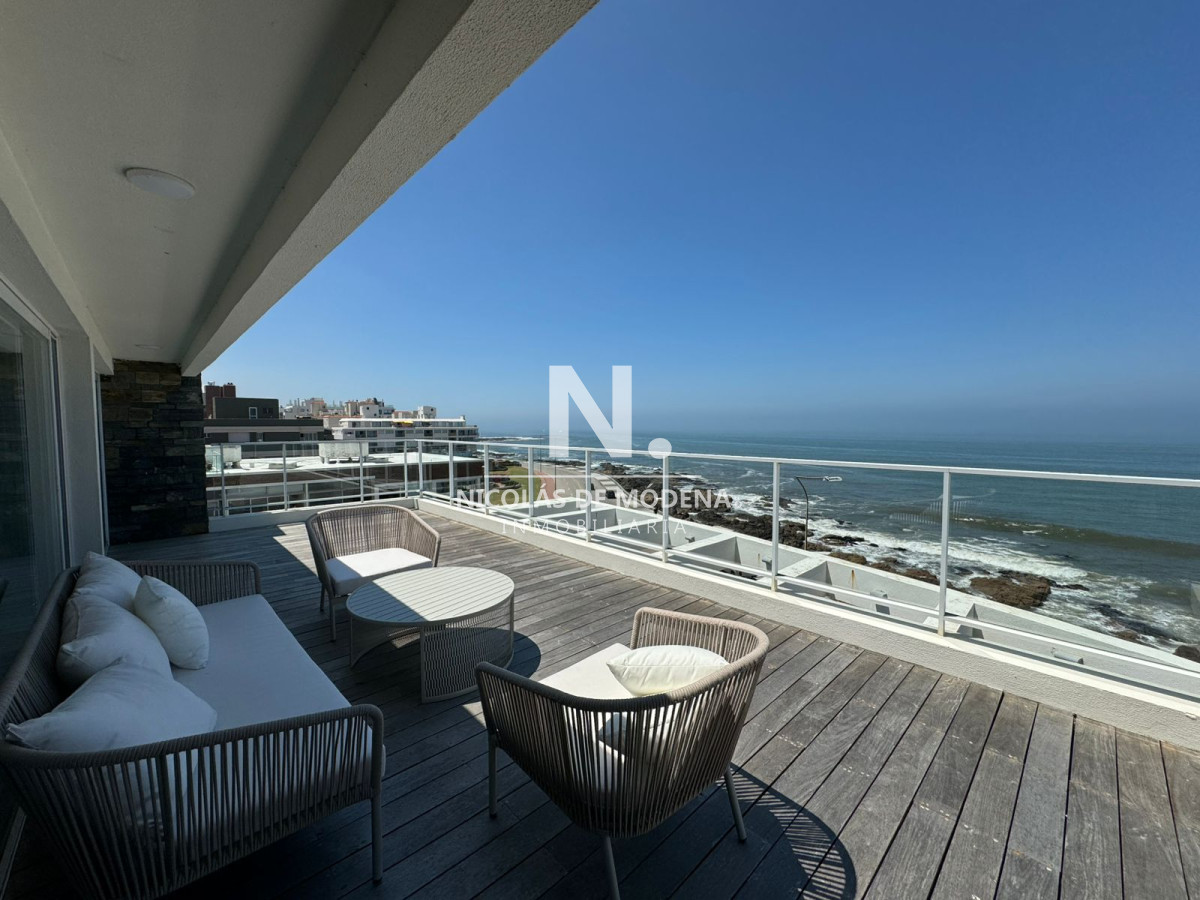 En venta Apartamento en Península - Punta del Este de 4 dormitorios. - NDM27274A
