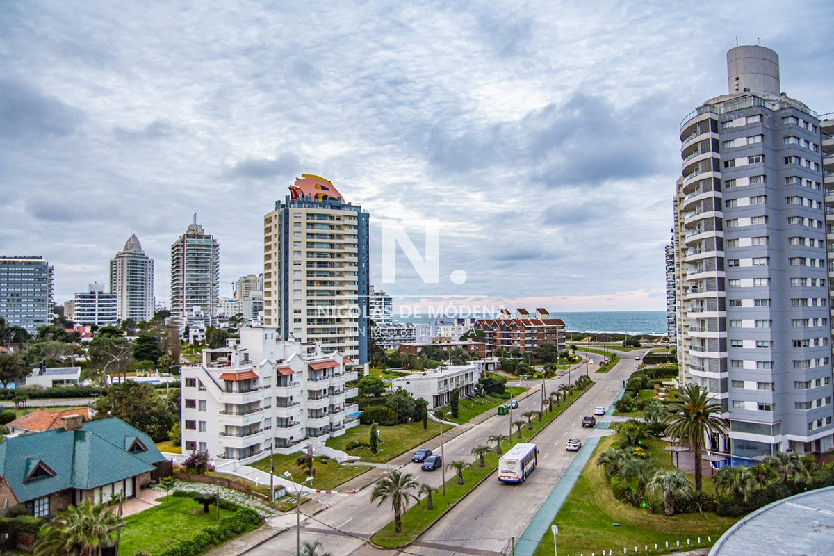Apartamento en venta de 3 dormitorios en Punta del Este - NDM8371A