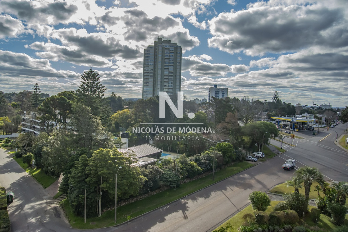 Venta Apartamento de 3 dormitorios en zona Roosevelt, Punta del Este. - NDM13161A