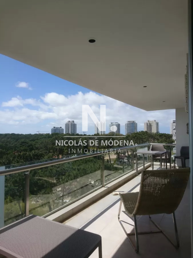 Vende apartamento de 2 dormitorios en Roosevelt, Punta del Este  - NDM18875A