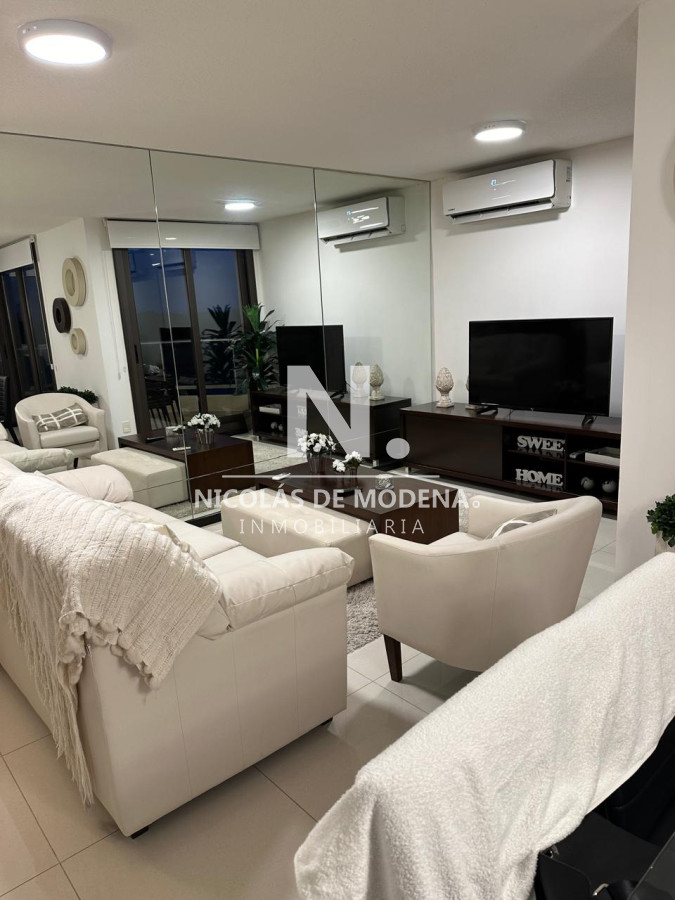 Vende apartamento en Roosevelt Punta del Este, de 3 dormitorios.