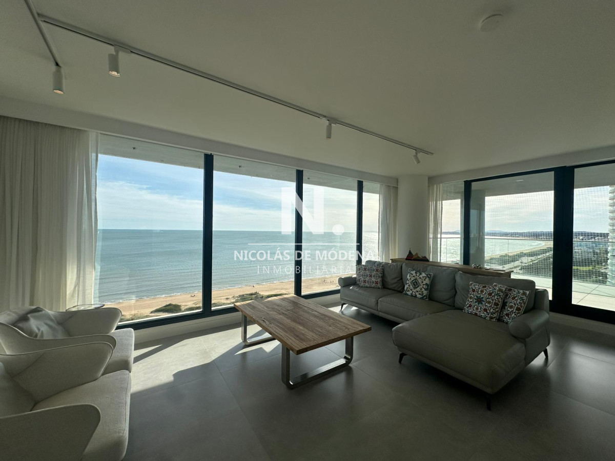 Departamento de 4 dormitorios en venta en Torre Venetian - NDM20234A