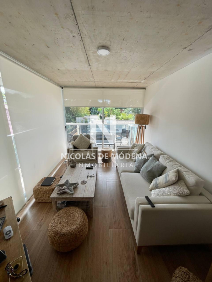 Vende en Punta del Este, apartamento de 2 dormitorios. - NDM26071A