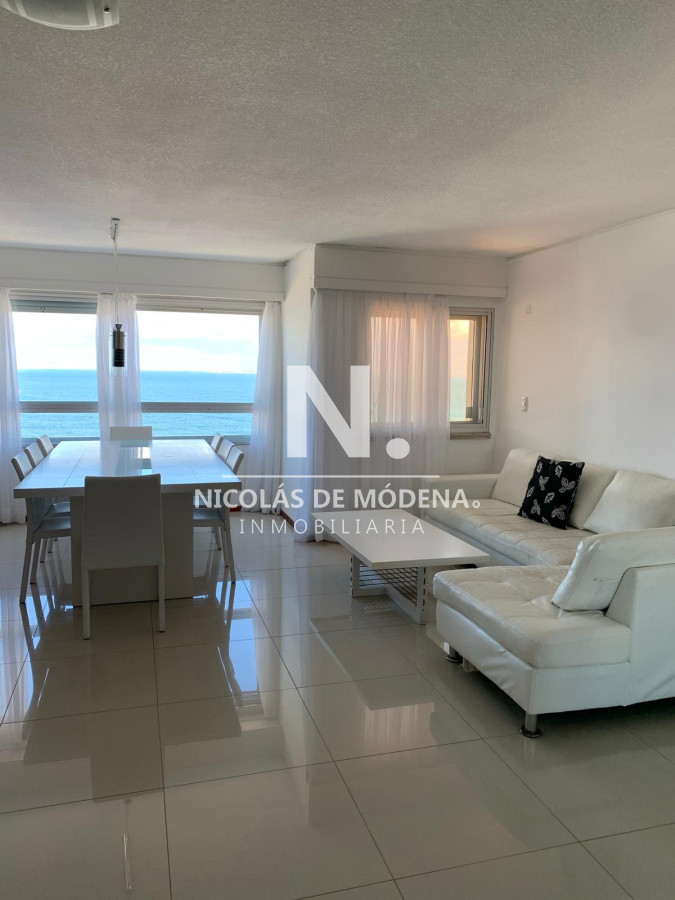 Departamento en venta de 3 dormitorio con excelente vista, Peninsula , Punta del este  - NDM18470A