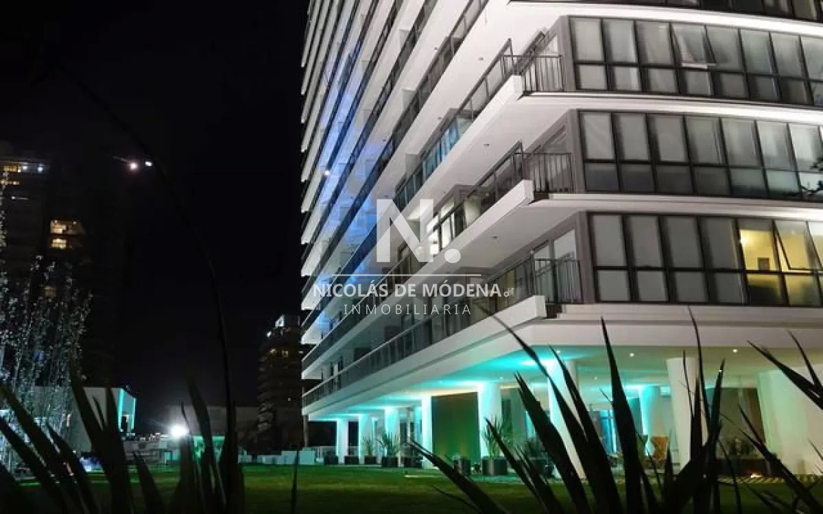 Departamento de amplios espacios, Torre moderna a pasos del mar, TorreOnix, Punta del Este - NDM8328A