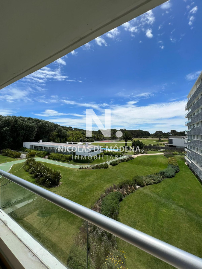 Vende apartamento con vista excelente, 2 dormitorios en Brava Punta del Este - NDM25116A