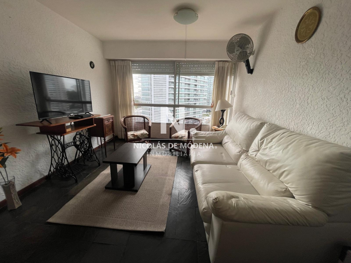 Departamento en venta en Brava - Punta del Este de 1 dormitorio y medio. - NDM20916A