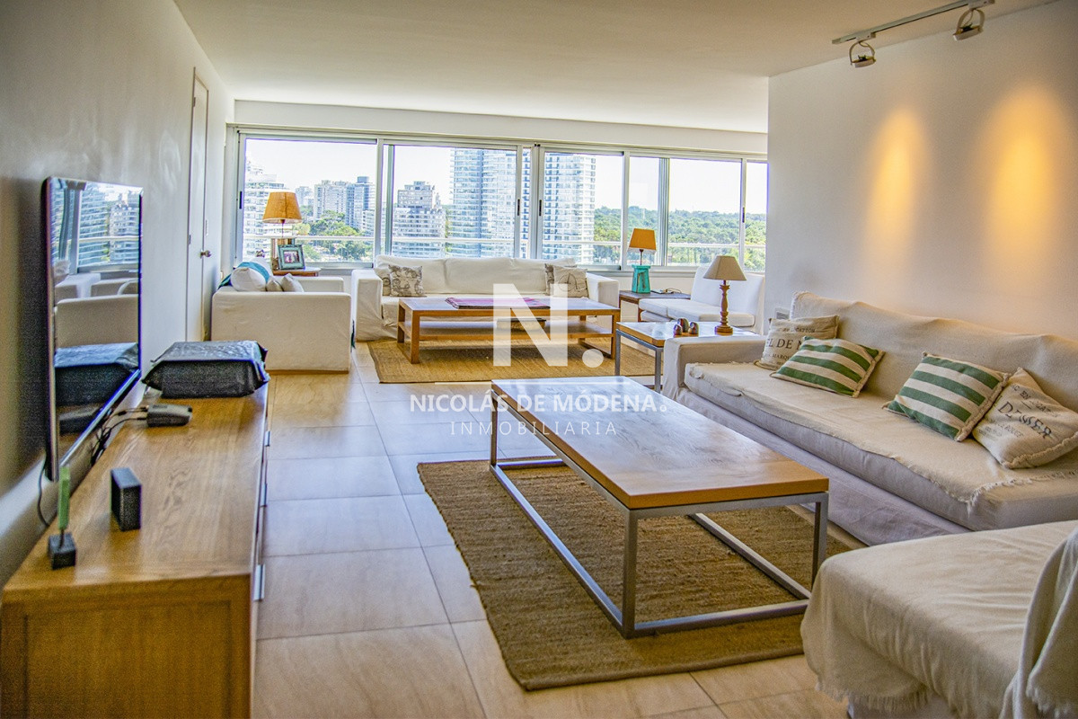 Excelente departamento en Punta del Este - NDM7851A