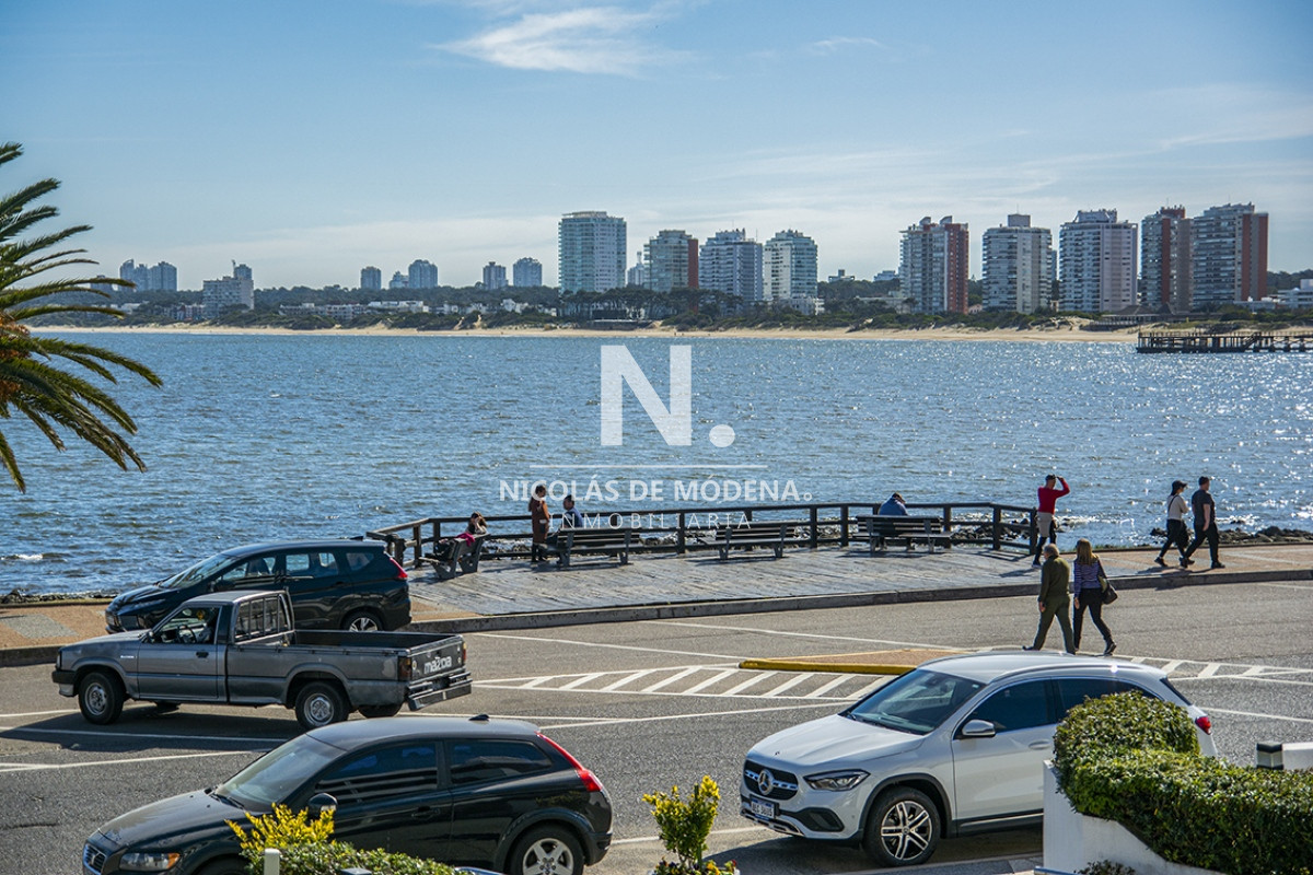Departamento de 4 dormitorios en venta, con vista al mar en zona puerto. Amarras del Sol - NDM9343A