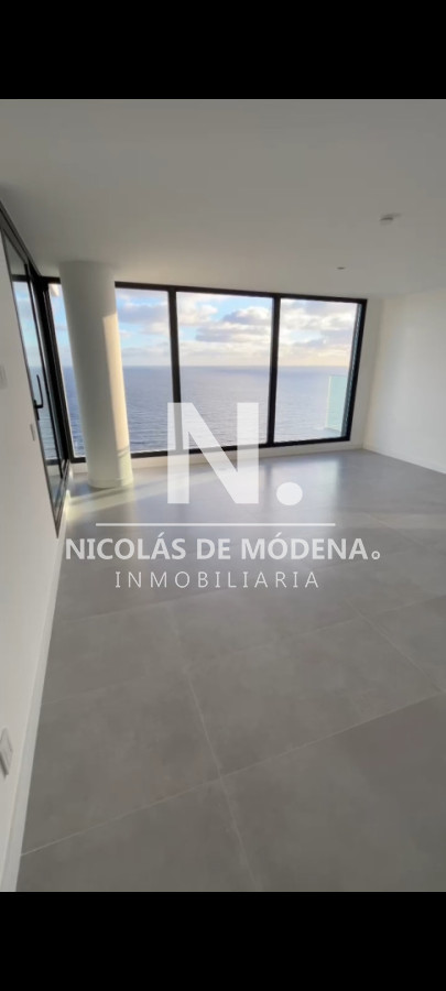 Venetian de 3 dormitorios en suite, en venta con vista al mar en Punta del Este - NDM26903A