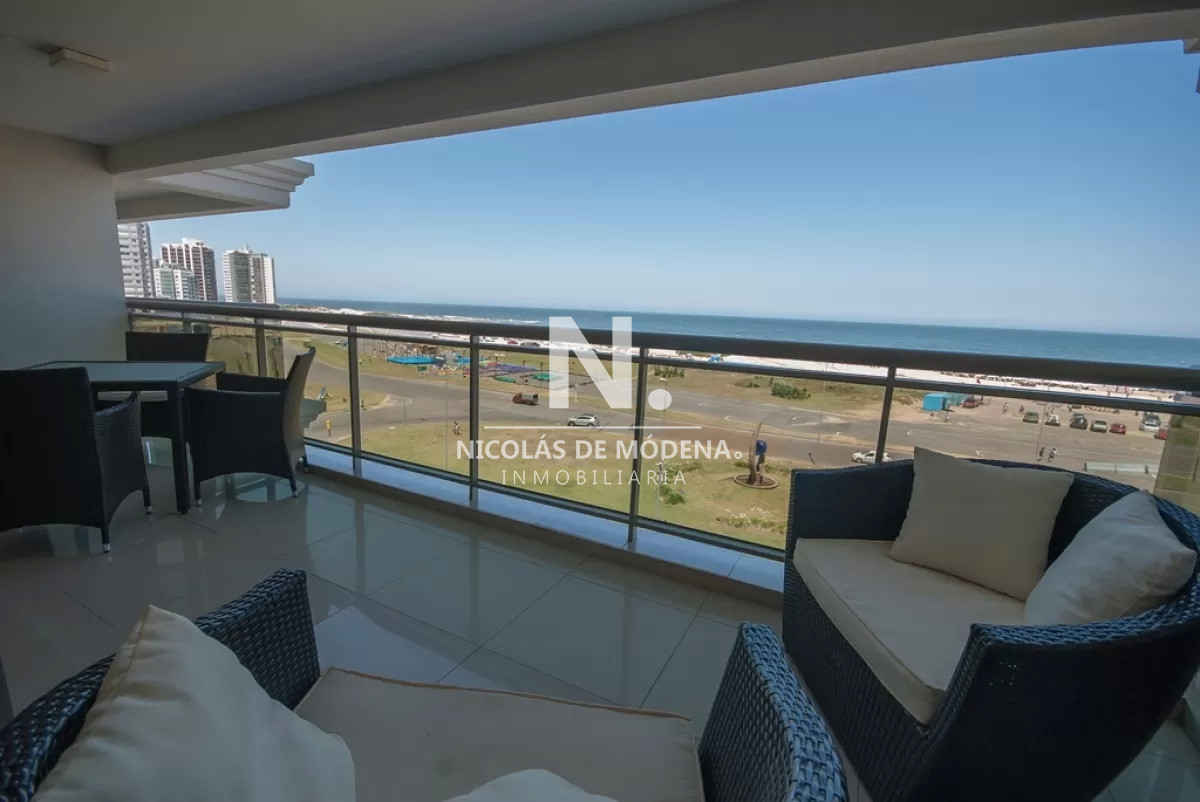 Apartamento de 3 dormitorios en venta en Torre Imperiale. - NDM12735A