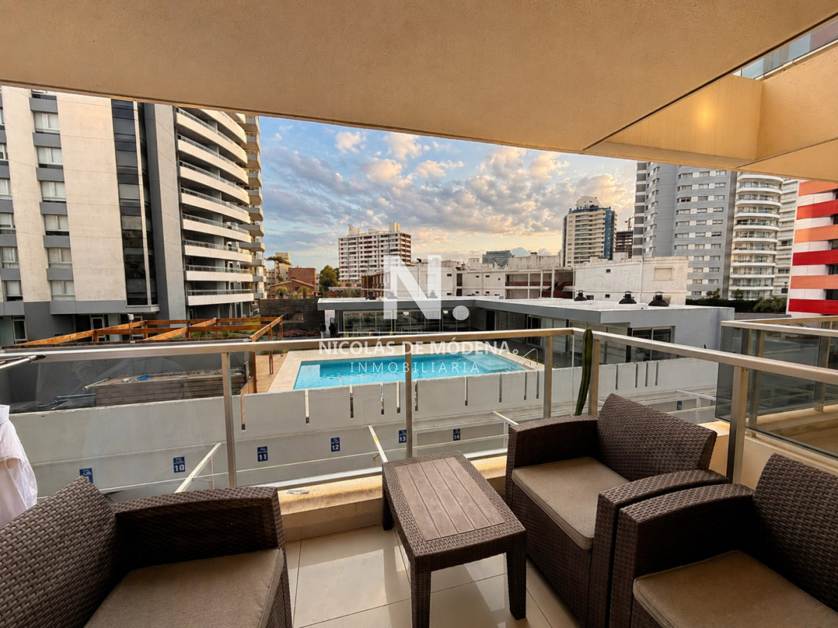 En venta apartamento con agradable vista de 2 dormitorios, en Brava Punta del Este  - NDM30409A