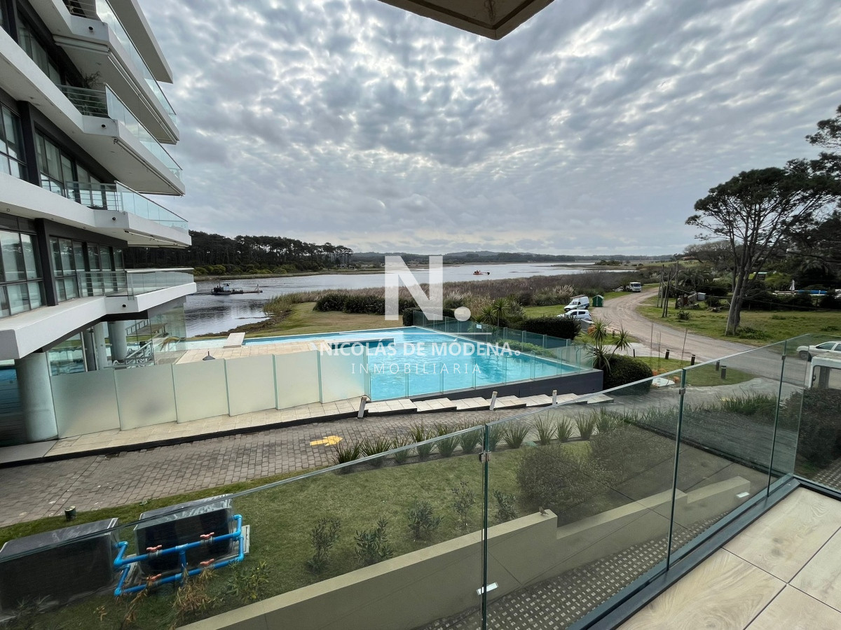 Departamento de 2 dormitorios con 2 baños en venta, gran terraza. Walmer Lagoon - NDM15986A