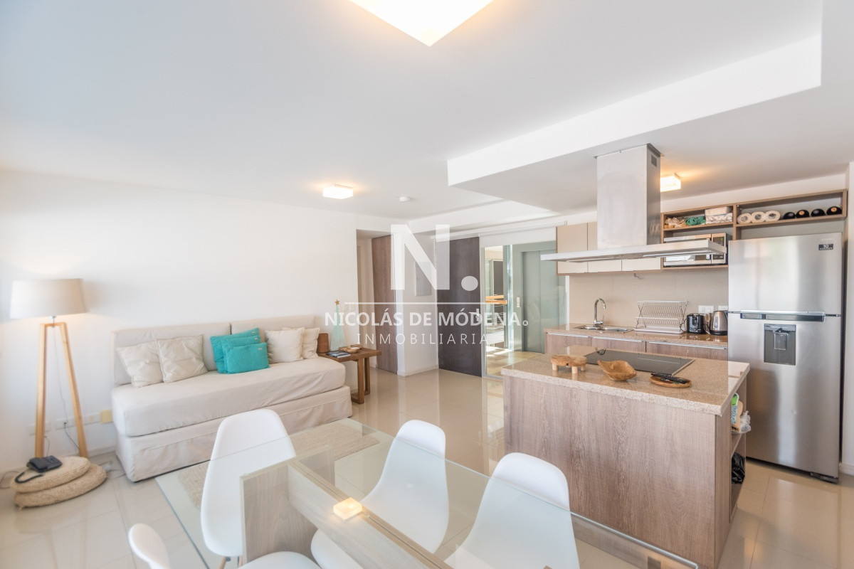 Vende Apartamento de 1 dormitorio en Gala Puerto, Punta del Este  - NDM18510A