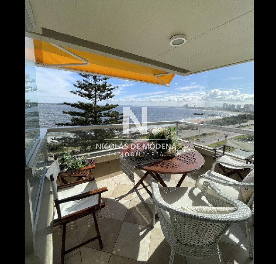 Vende apartamento de 3 dormitorios en Mansa, con excelente vista. - NDM24166A