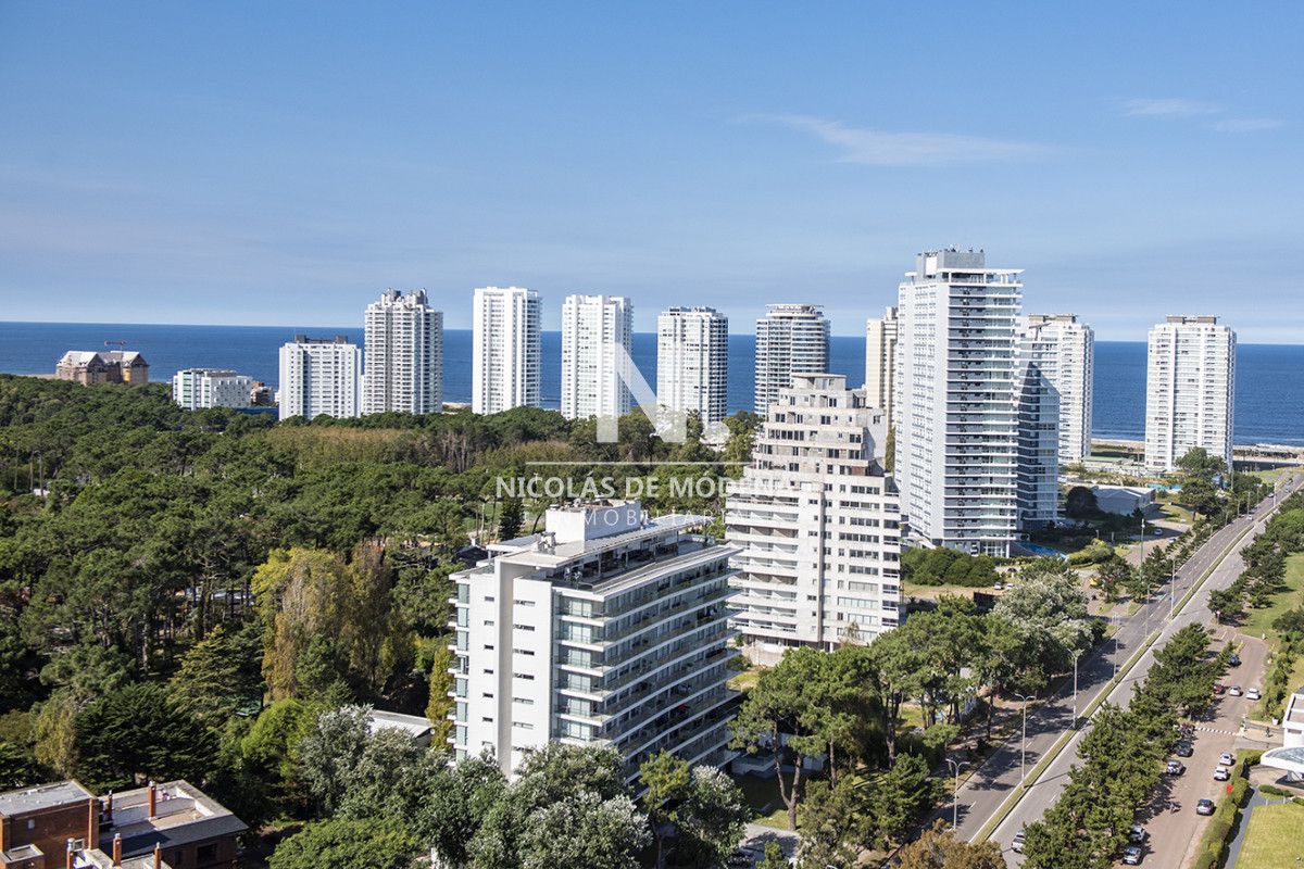 Departamento a estrenar a pasos de Punta  Shopping - NDM24708A