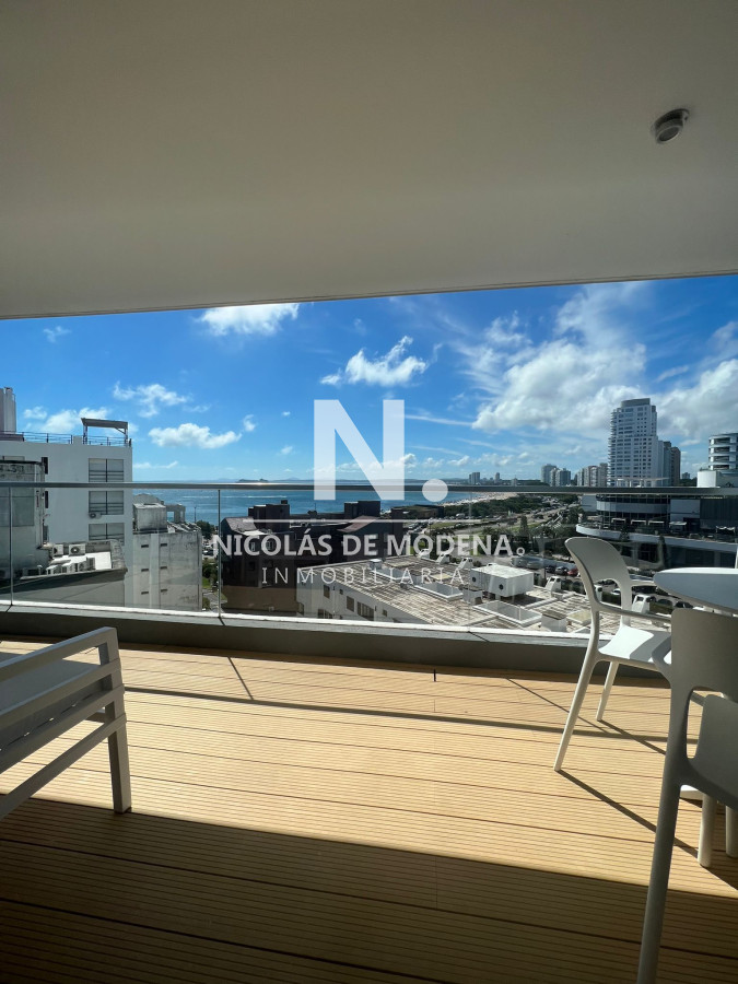 Departamento en venta en Playa Mansa, Punta del Este - NDM20675A