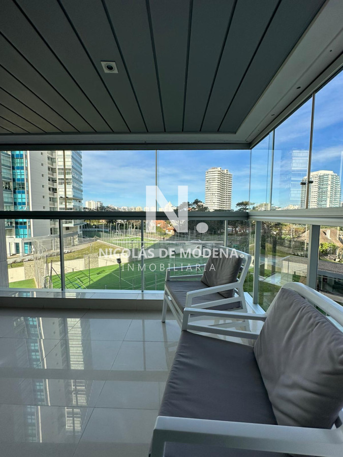 En venta apartamento de 2 Dormitorios en Punta del Este - NDM21058A