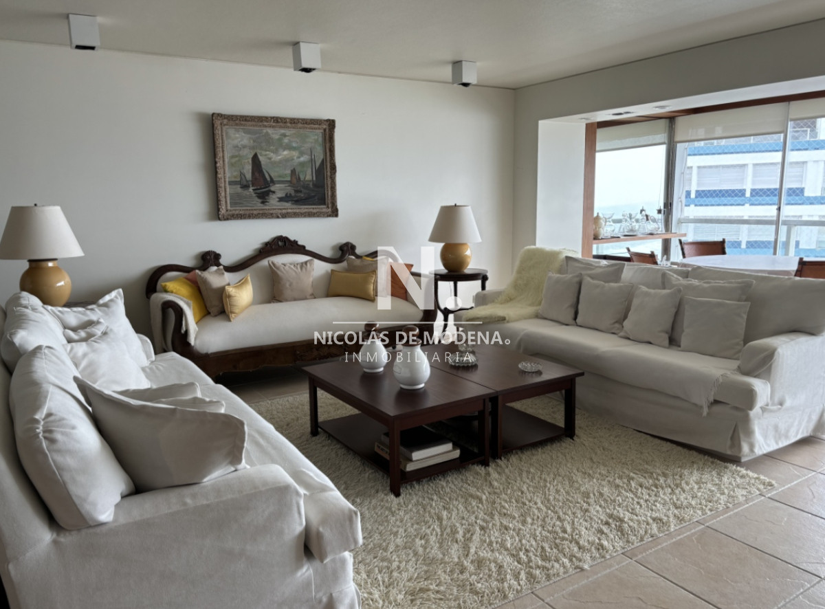 Departamento de 3 dormitorios + dep en venta con espectacular vista al mar - NDM24823A