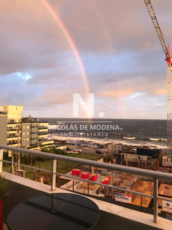 Se vende Apartamento de 2 dormitorios en la península Edificio Cabo San Lucas, Punta Del Este  - NDM13321A
