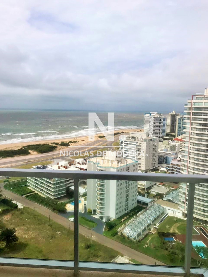Apartamento en Venta de 2 dormitorios en Aidy Grill , Punta del este 
