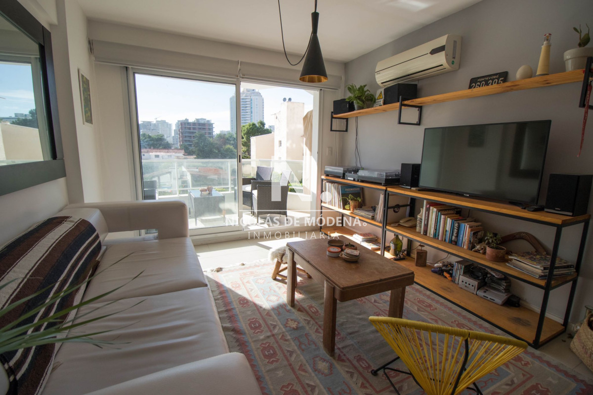 En venta, apartamento con excelente iluminacion de 1 dormitorio, en Aidy Grill - Punta del Este - NDM21740A