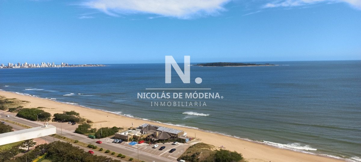 Apartamento en venta de 3 dormitorios en Punta Del Este , Playa Brava  - NDM20323A